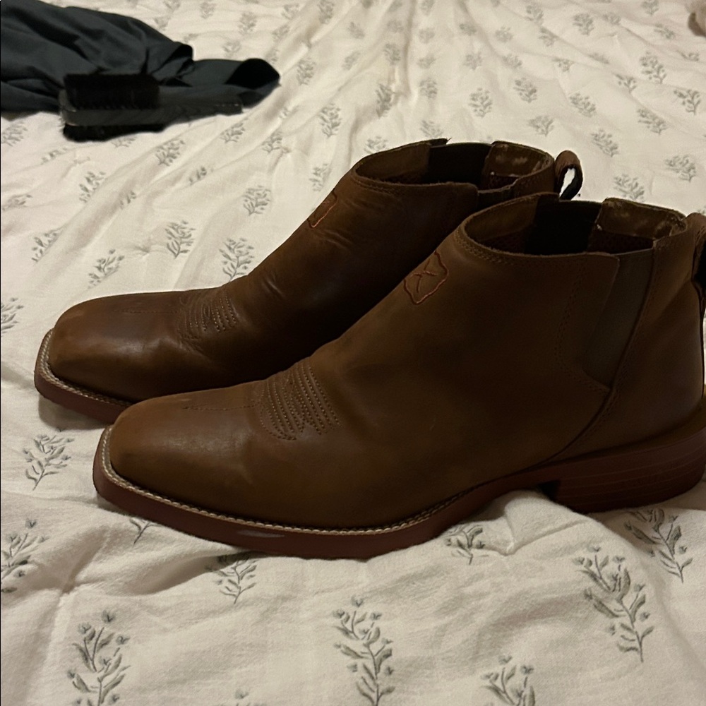 Twisted X Men's Brown Leather Chukka Boots - Picture 2 of 9